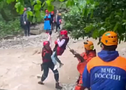 В Сочи спасатели эвакуировали туристов, застрявших в Агурском ущелье 
