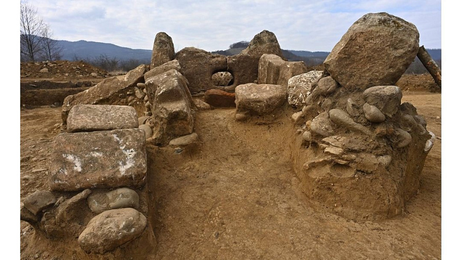 В Адыгее археологи обнаружили древнее святилище в районе станицы Даховской