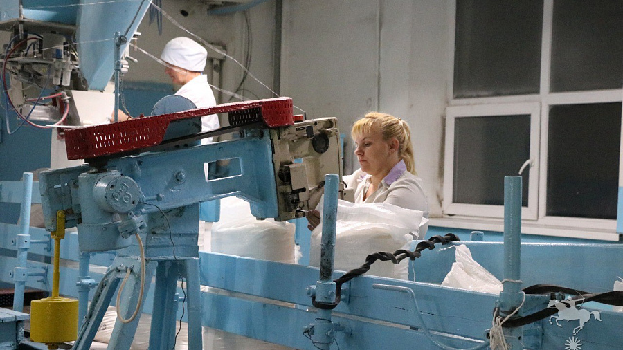В Краснодарском крае сахарный комбинат увеличил выработку на 50 процентов после внедрения бережливых технологий