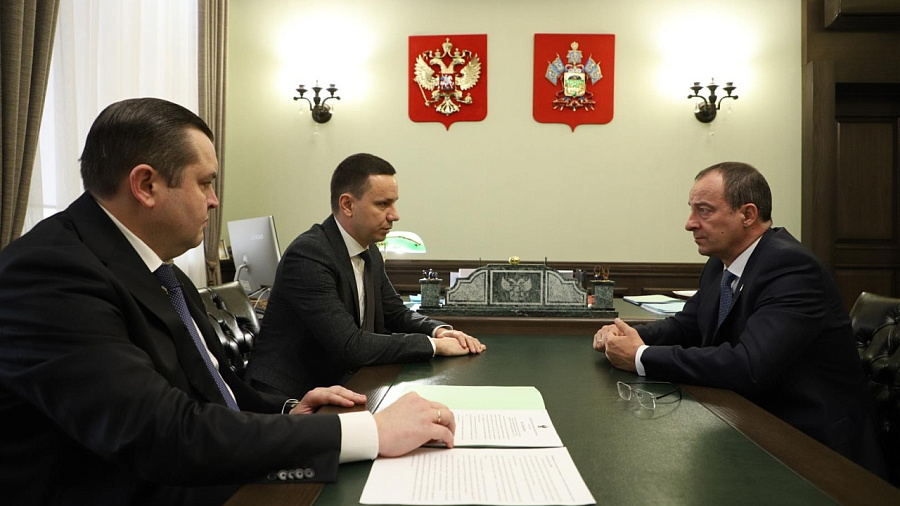Председатель ЗСК Юрий Бурлачко провел встречу с руководителем управления Роскомнадзора по ЮФО