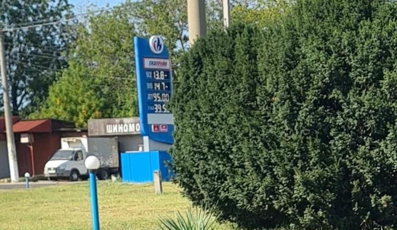 100