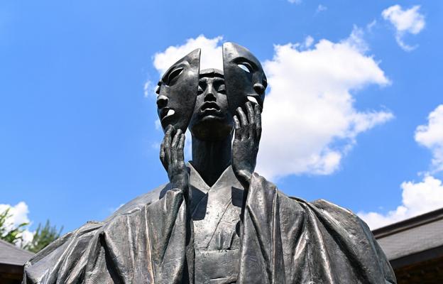 14807