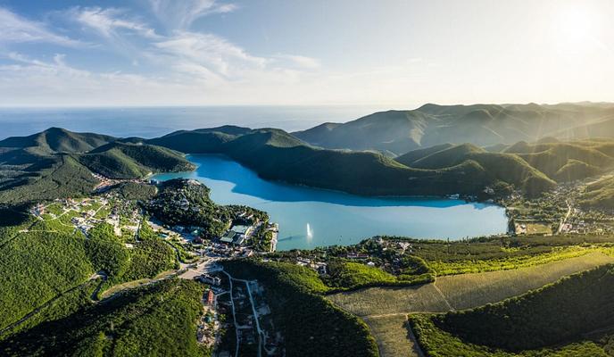 Bitrix 111661: Abrau_Dyurso.jpg