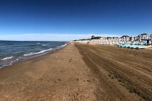 Bitrix 131660: Anapa-plyazh-more-may.jpg