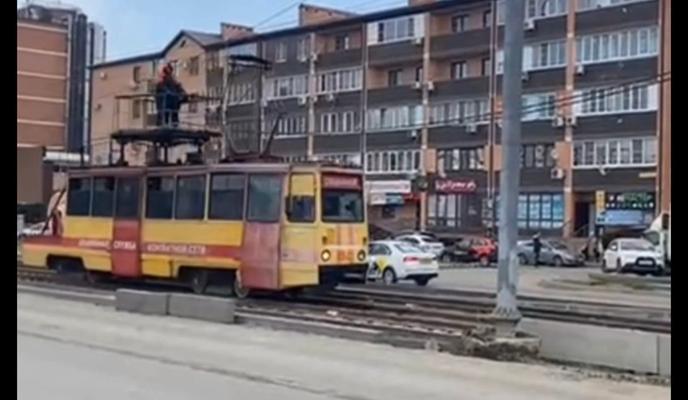 Bitrix 109655: B4roP5C1cbU.jpg