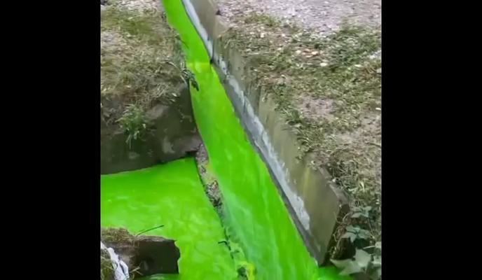 Bitrix 101684: BNxW49F35bU.jpg