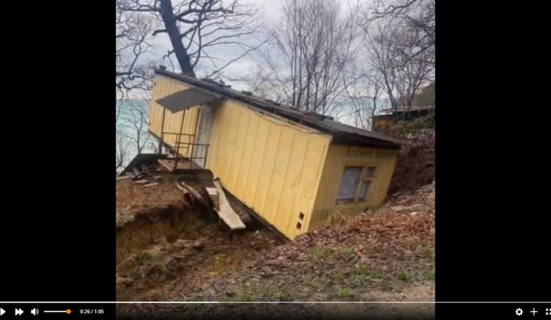 Bitrix 111836: Bereg-otkololsya-vmeste-s-avtokempingom.jpg