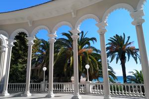 Bitrix 115561: Gagra-Kolonnada1.jpg