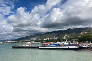 Bitrix 129690: Gelendzhik-prichal.JPG