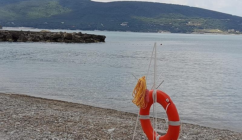 Bitrix 131419: Kabardinka-Gelendzhik-more-spasatelnyy-krug.jpeg