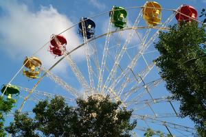 Bitrix 154215: Koleso-obozreniya-park-Solnechnyy-ostrov4.jpg
