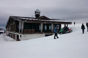Bitrix 179229: Krasnaya-polyana-Sochi-Roza-khutor-sneg-lyudi1.jpeg