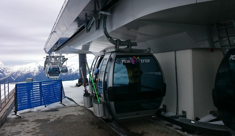 Bitrix 181011: Krasnaya-polyana-Sochi-Roza-khutor-kanatnaya-doroga-podemnik-funikuler.jpeg