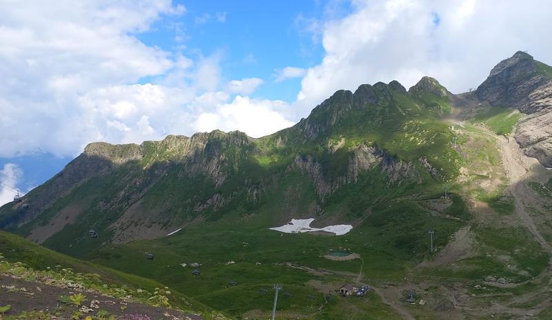 Bitrix 157180: Krasnaya-polyana-gory4.jpeg