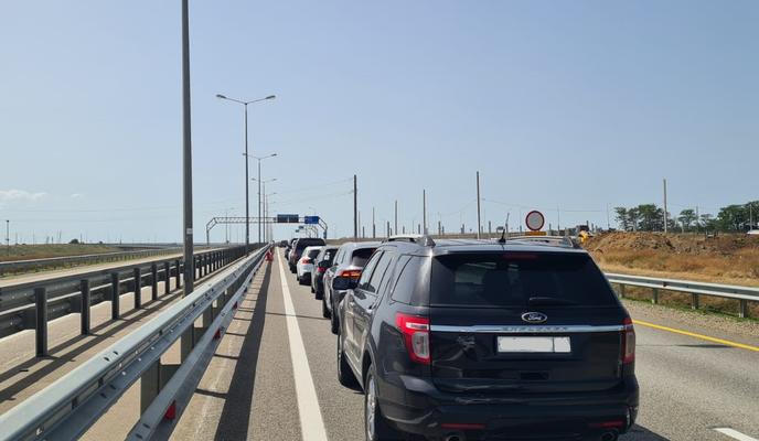 Bitrix 153981: Krymskiy-most-probka.jpeg