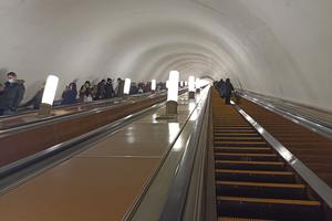 Bitrix 142453: Moskva-metro-Eskalator-.jpeg