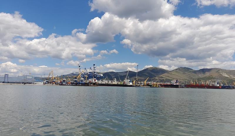 Bitrix 167009: Novorossii_sk-port-_3_.jpeg