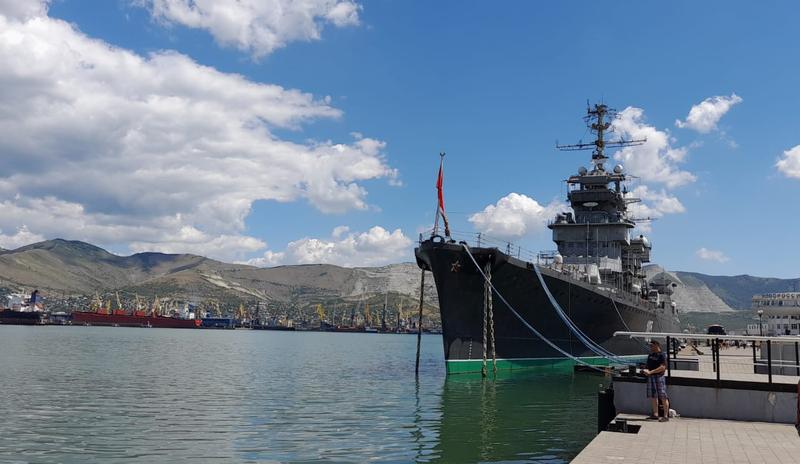 Bitrix 133380: Novorossiysk-port-korabl-more.jpeg
