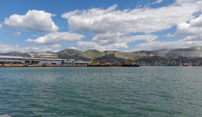 Bitrix 144943: Novorossiysk-port-more.jpeg