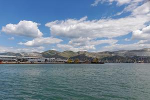 Bitrix 144472: Novorossiysk-port-more.jpeg