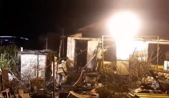 Bitrix 130048: Pozhar-v-Sochi.jpg