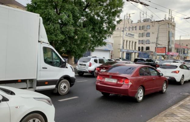 Пробка машины Северная улица