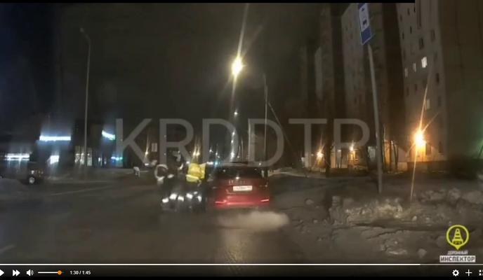 Bitrix 115003: Pyanyy-voditel-protashchil-po-asfaltu-inspektora-DPS.jpg