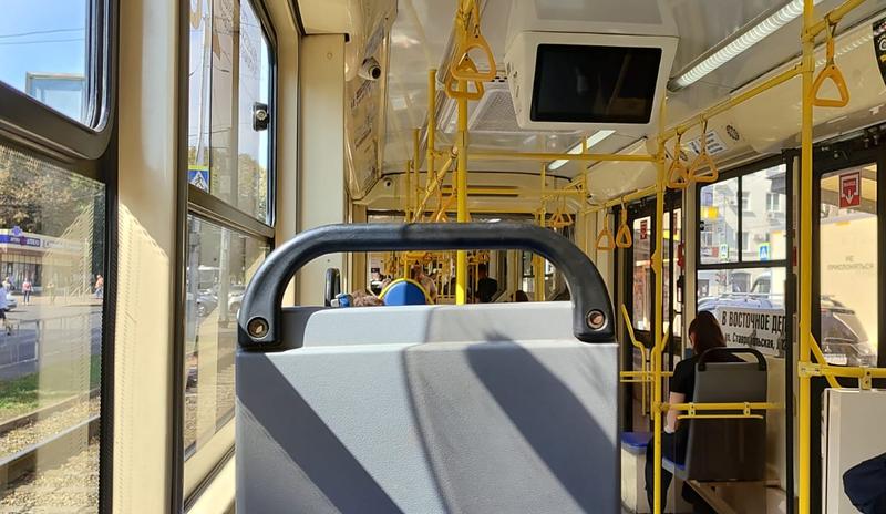 Bitrix 180006: Tramvay-vnutri.jpeg