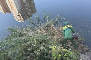 В Краснодаре с осени очистили 29 тысяч кв. м берегов и поверхности озёр