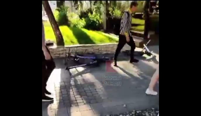 Bitrix 97714: cZwDaej5K3g.jpg