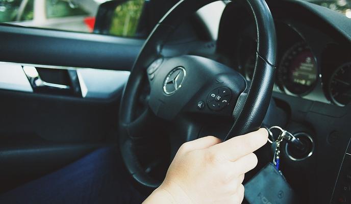 Bitrix 115382: car_g0f2f4c3cc_1280.jpg