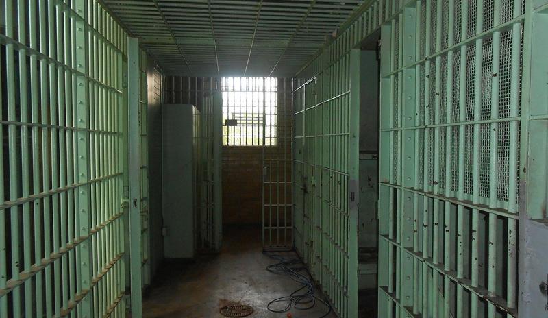 Bitrix 95274: jail_429639_1280.jpg