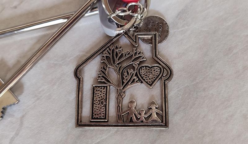 Bitrix 149070: klyuchi-brelok-dom.jpg