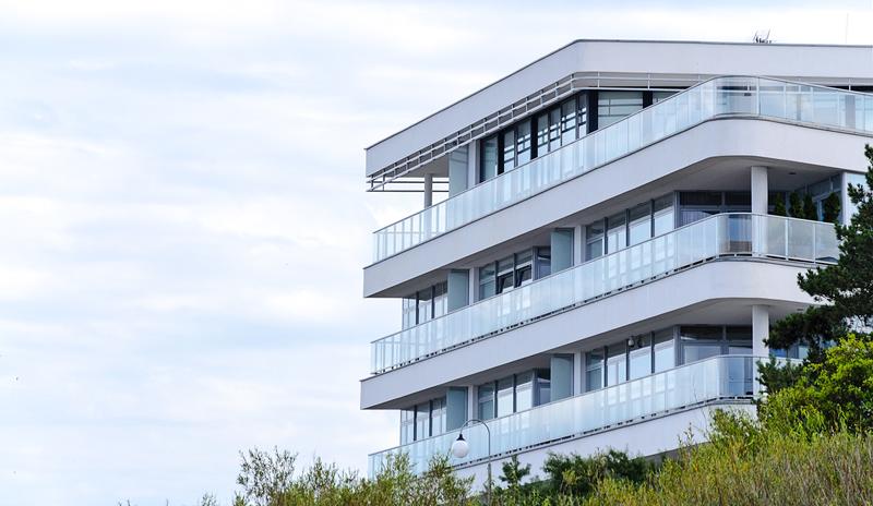 Bitrix 106332: modern_house_g8017eb1c0_1920.jpg