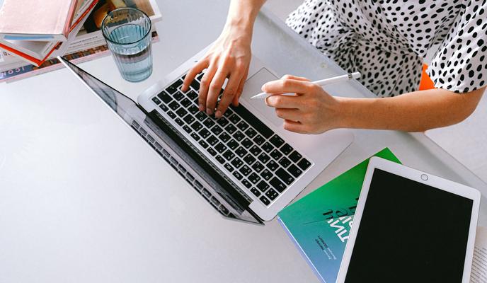 Bitrix 114694: pexels_anna_shvets_3986999.jpg