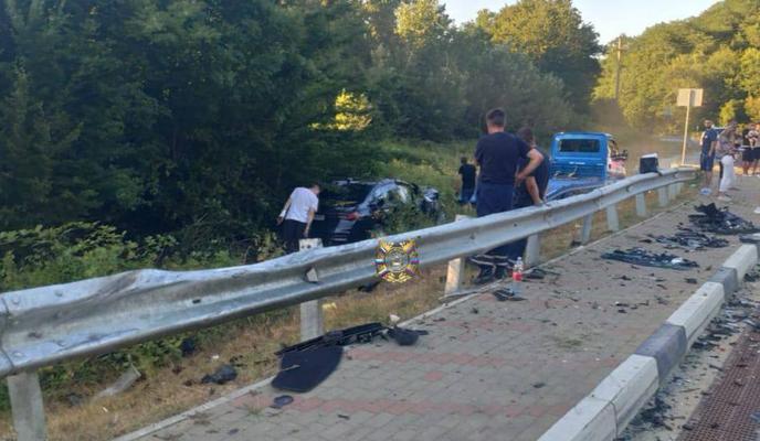 Bitrix 154033: photo_5190576468546149590_y.jpg