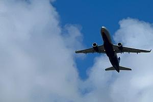Bitrix 148119: samolet-Sochi-nebo.jpeg