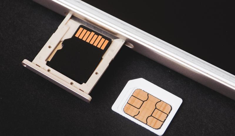 Bitrix 107478: sim_card_g5f54c097c_1280.jpg