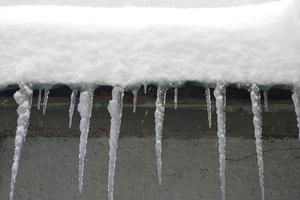 Bitrix 144612: sosulki-sneg2.jpg