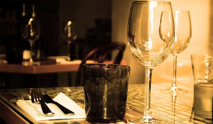 Bitrix 114104: table_g7cfcab1d8_1280.jpg