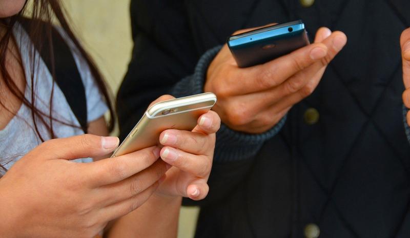Bitrix 112926: texting_g67b8b3e87_1280.jpg