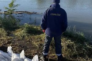 В Краснодарском крае усилили спасателей из-за подъема воды в реках
