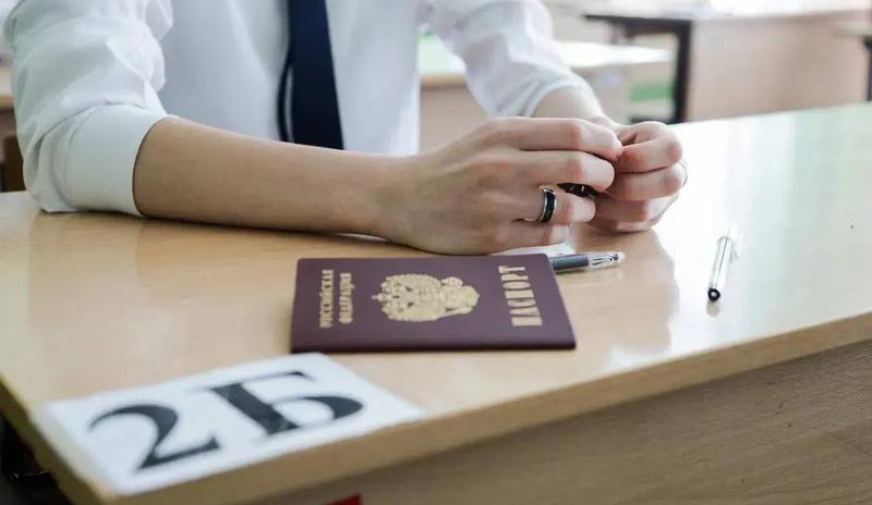 Более трех тысяч выпускников в Краснодаре начали сдачу ЕГЭ