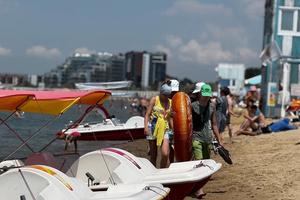 В Анапе открыты песчаные пляжи общей протяженностью более 4,5 км