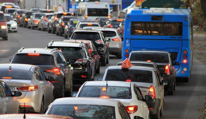 Bitrix 92564: traffic_jam_4522805_1280.jpg