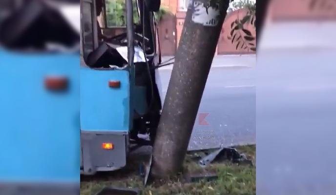 Bitrix 100284: troll.jpg