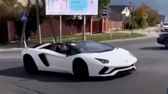 Стала известна причина прибытия эффектного кортежа из Lamborghini в Новороссийск