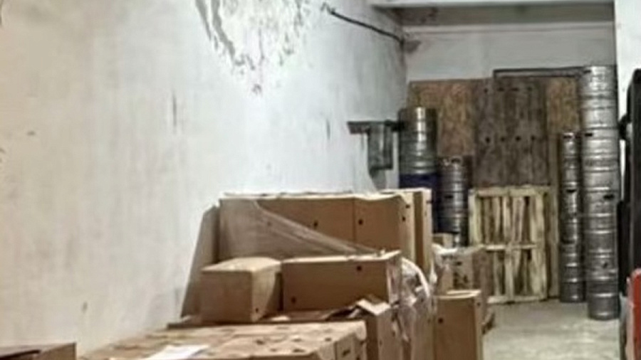 На Уральской в Краснодаре нашли склад с нелегальным пивом и газировкой