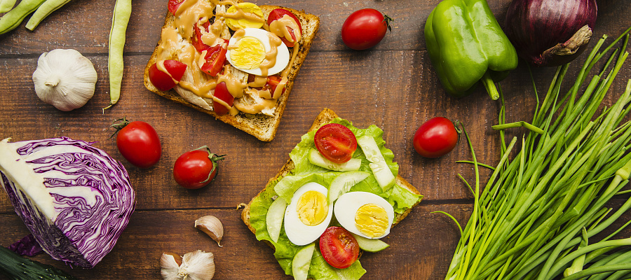 Врач рассказал, что вредит здоровью после еды 