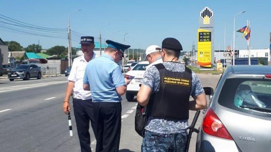 В Новороссийске сотрудники ГИБДД и судебные приставы устроили облаву на должников